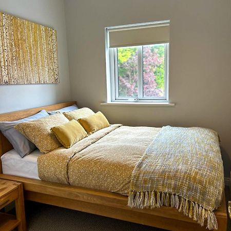 Nem House Apartment Голуей Екстериор снимка